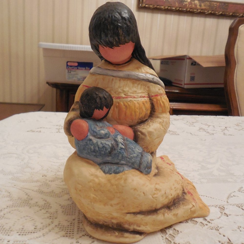 GOEBEL De Grazia MOTHER Holding Child